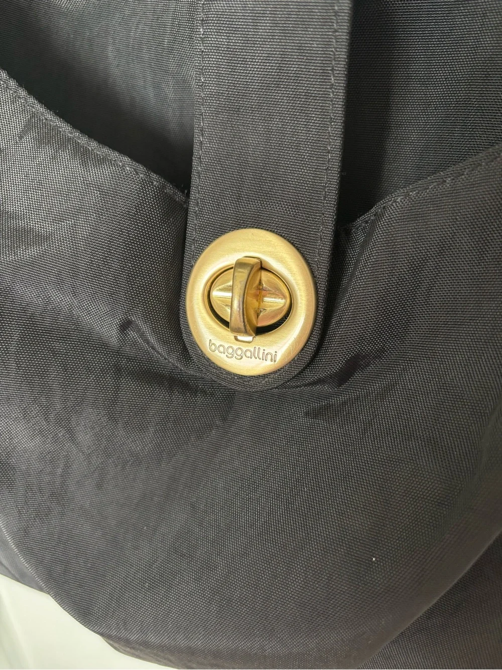 Baggallini Black Shoulder Bag with Gold Turn-Lock